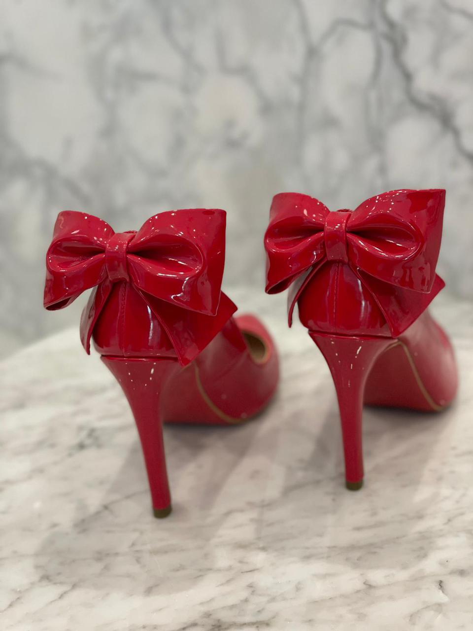 Glossy Red Bow Pumps